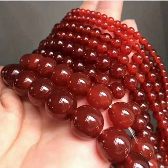 Vibrant Red Carnelian Onyx Gemstone Beads.   15" strand - Picture 2 of 3